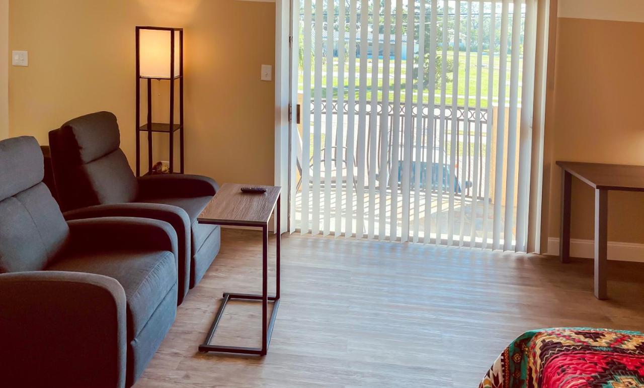 White Orchid Apartments Fort Myers Eksteriør billede