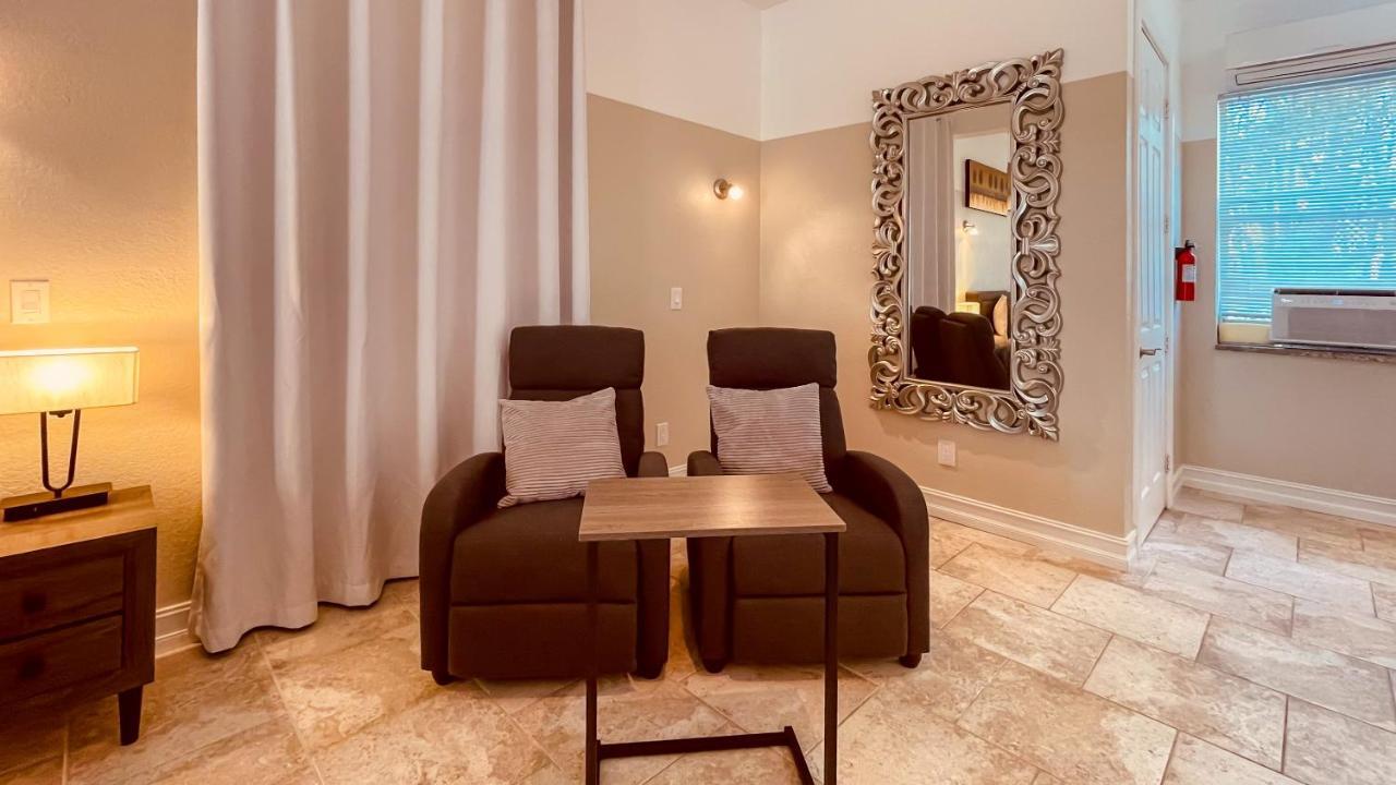 White Orchid Apartments Fort Myers Eksteriør billede